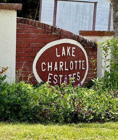 717 SE Alamanda Circle, Stuart, FL 34996