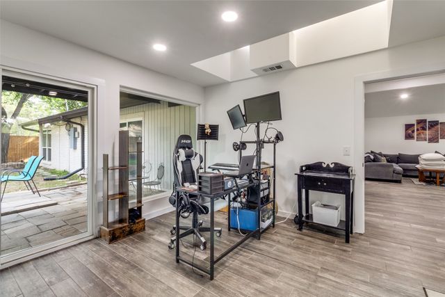 9038 Flicker Lane, Dallas, TX 75238