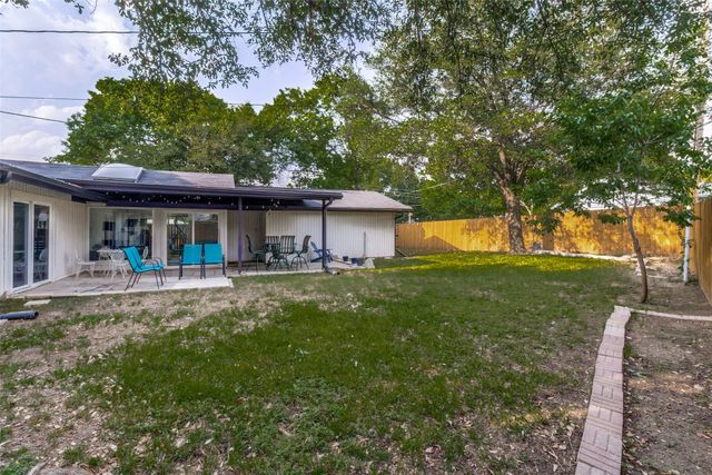 9038 Flicker Lane, Dallas, TX 75238