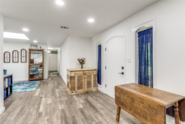 9038 Flicker Lane, Dallas, TX 75238