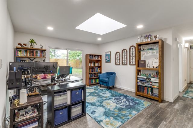 9038 Flicker Lane, Dallas, TX 75238