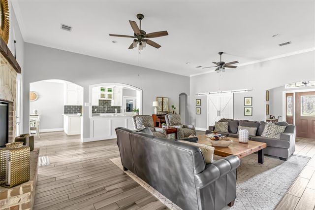 17207 Horseshoe Way, New Caney, TX 77357
