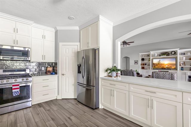 17207 Horseshoe Way, New Caney, TX 77357