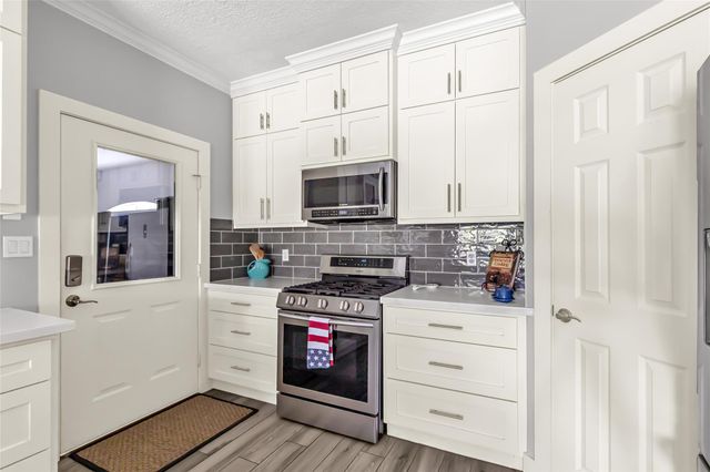 17207 Horseshoe Way, New Caney, TX 77357