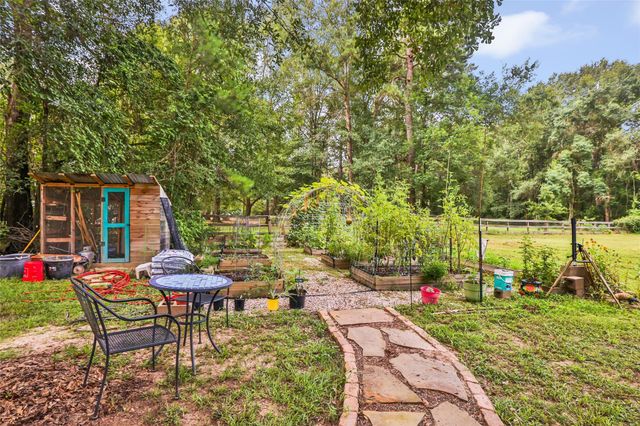 17207 Horseshoe Way, New Caney, TX 77357