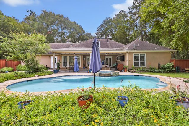 17207 Horseshoe Way, New Caney, TX 77357