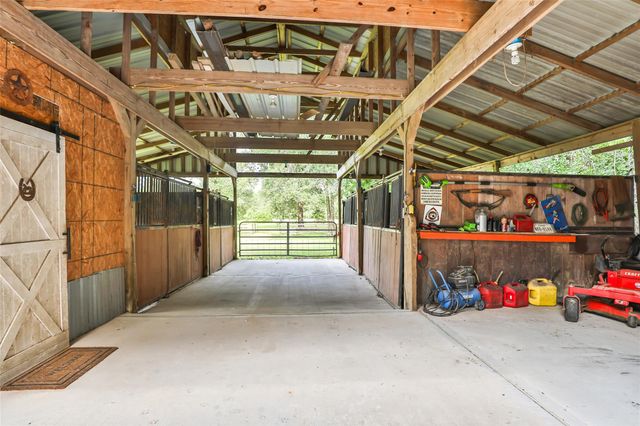 17207 Horseshoe Way, New Caney, TX 77357