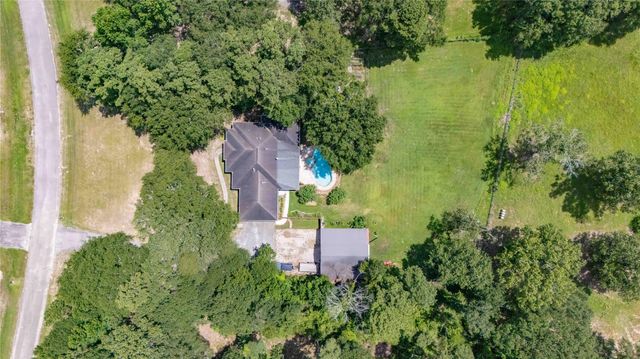 17207 Horseshoe Way, New Caney, TX 77357
