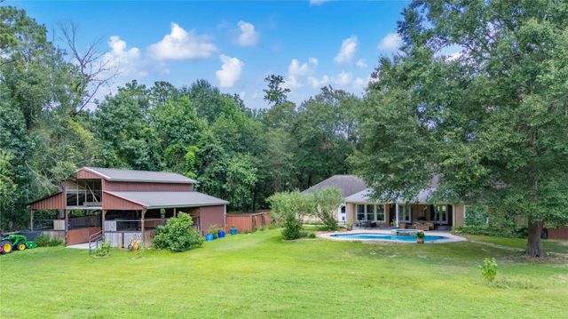 17207 Horseshoe Way, New Caney, TX 77357