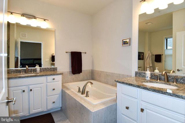 23610 HAVELOCK WALK TER, Ashburn, VA 20148