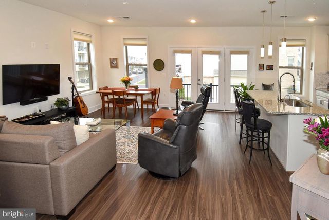 23610 HAVELOCK WALK TER, Ashburn, VA 20148