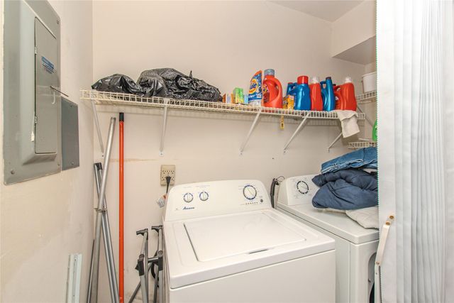 30078 W 12 Mile Road 99, Farmington Hills, MI 48334