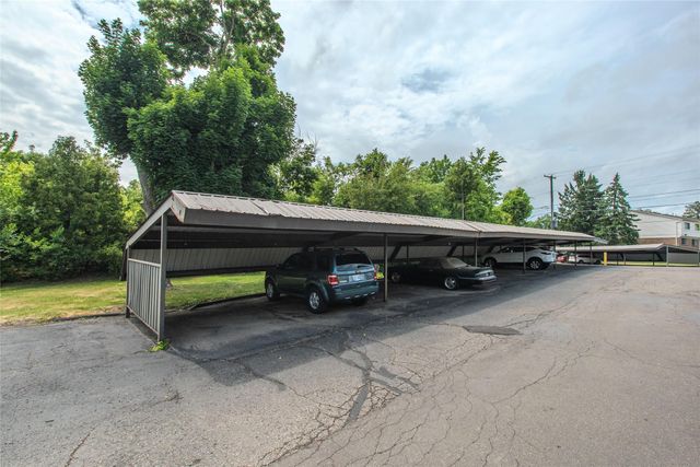 30078 W 12 Mile Road 99, Farmington Hills, MI 48334