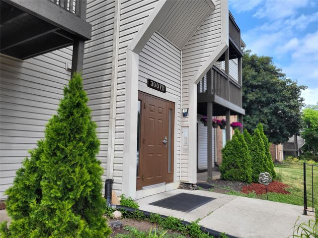 30078 W 12 Mile Road 99, Farmington Hills, MI 48334