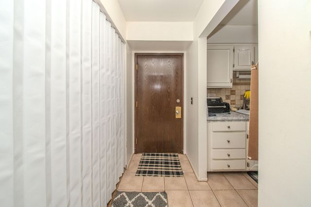 30078 W 12 Mile Road 99, Farmington Hills, MI 48334