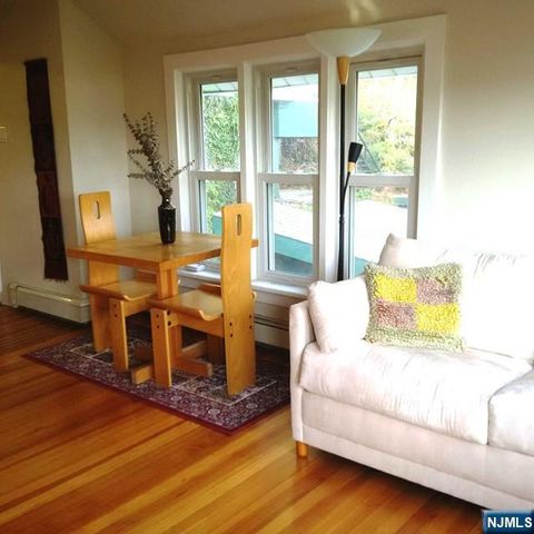 3 Old Wood Road 2, Edgewater, NJ 07020