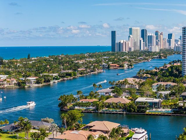 110 Holiday Dr, Hallandale Beach, FL 33009