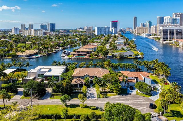 110 Holiday Dr, Hallandale Beach, FL 33009