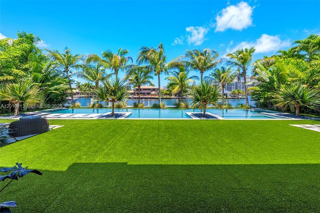 110 Holiday Dr, Hallandale Beach, FL 33009