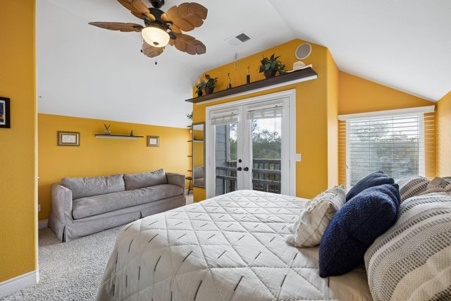 13 Carriage House LN, Austin, TX 78737