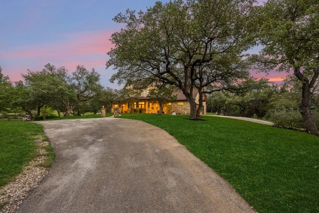 13 Carriage House LN, Austin, TX 78737