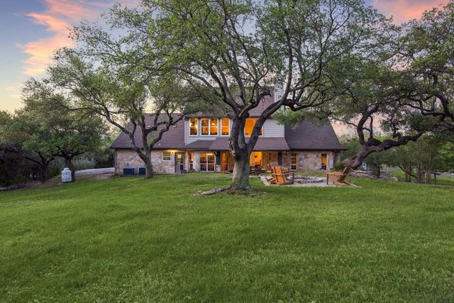 13 Carriage House LN, Austin, TX 78737