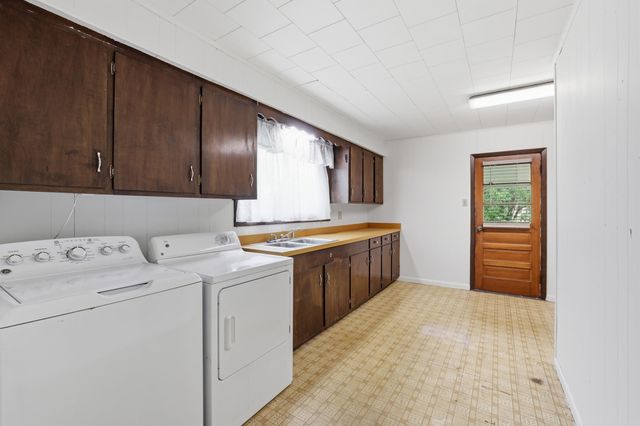 1114 Tiger Dr, Thibodaux, LA 70301