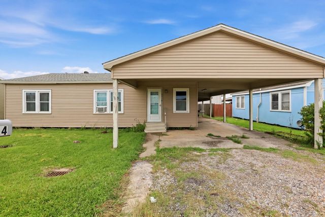 1114 Tiger Dr, Thibodaux, LA 70301