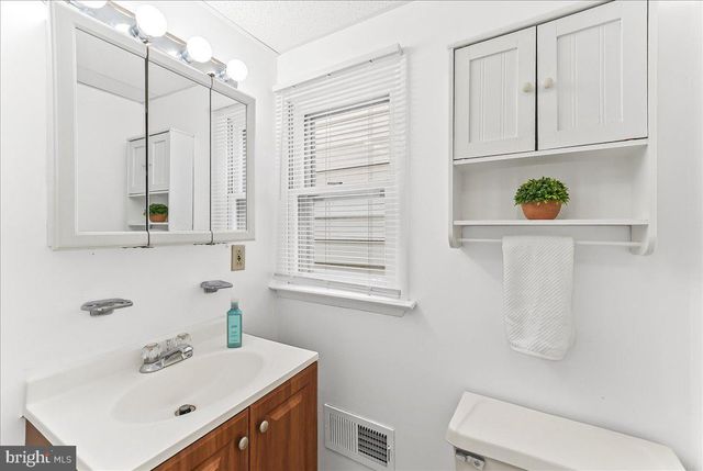 4518 POST RD, Marcus Hook, PA 19061