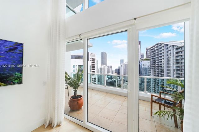 41 SE 5th St 2410, Miami, FL 33131