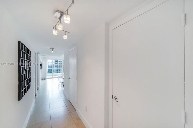 41 SE 5th St 2410, Miami, FL 33131