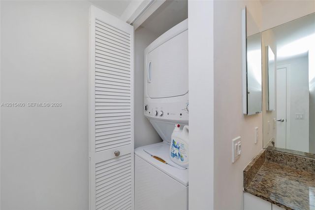 41 SE 5th St 2410, Miami, FL 33131