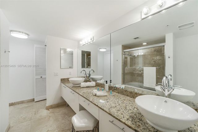41 SE 5th St 2410, Miami, FL 33131