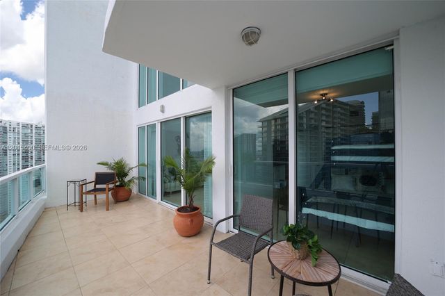41 SE 5th St 2410, Miami, FL 33131