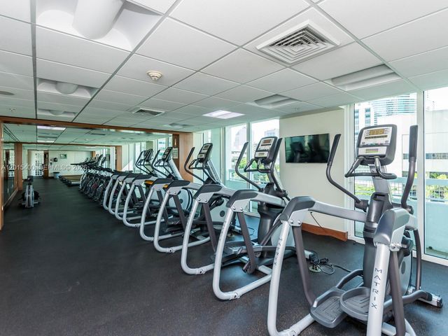 41 SE 5th St 2410, Miami, FL 33131