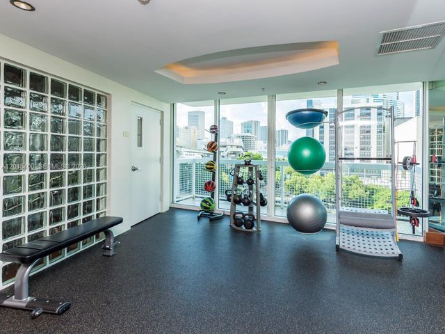 41 SE 5th St 2410, Miami, FL 33131