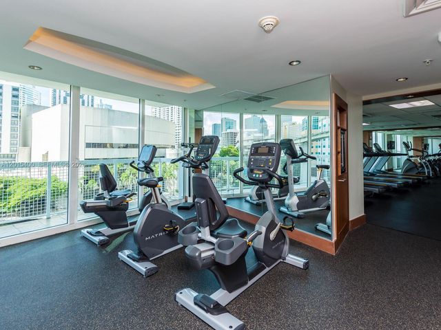 41 SE 5th St 2410, Miami, FL 33131