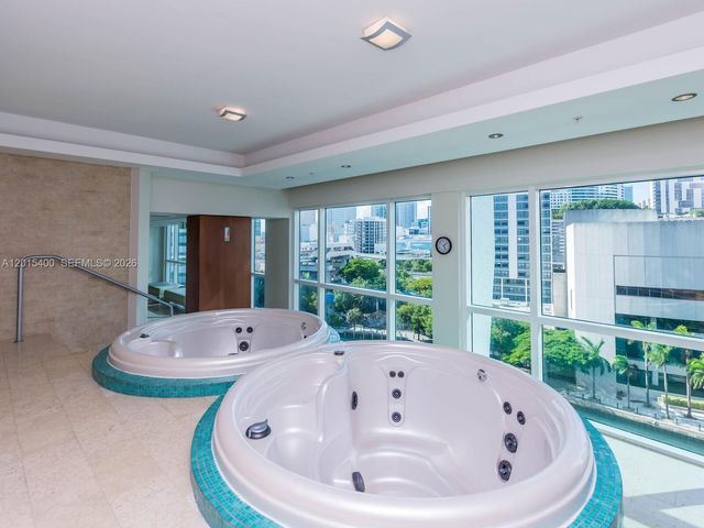 41 SE 5th St 2410, Miami, FL 33131