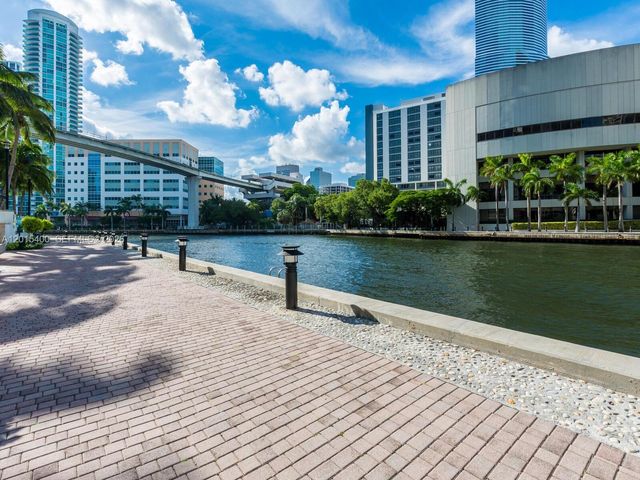 41 SE 5th St 2410, Miami, FL 33131