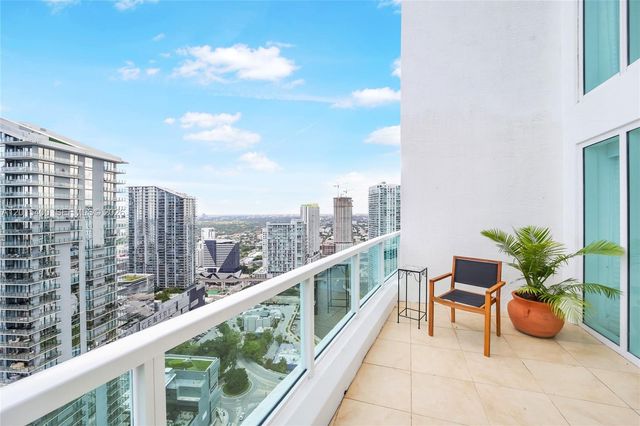 41 SE 5th St 2410, Miami, FL 33131