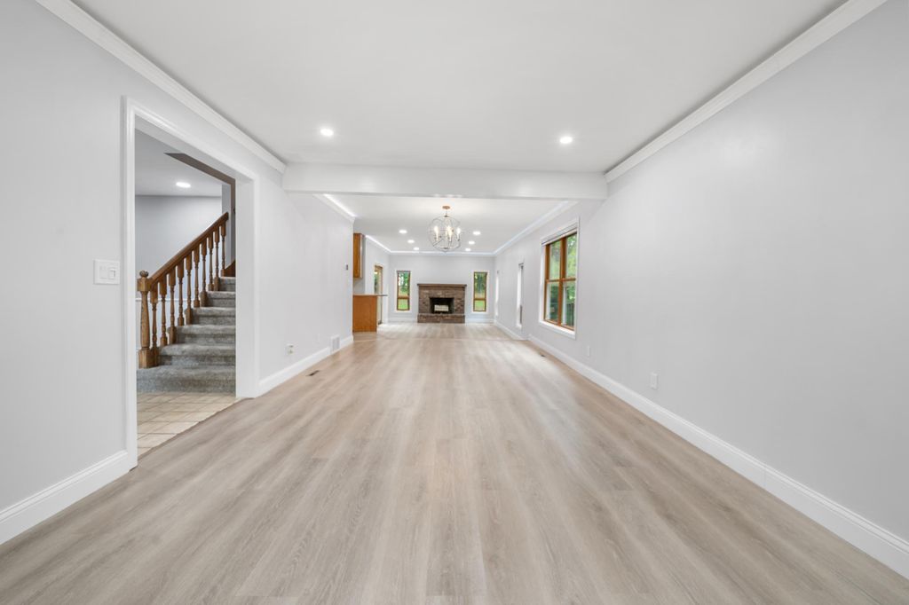 824 Springhill Drive, Burnsville, MN 55306 — photo 4