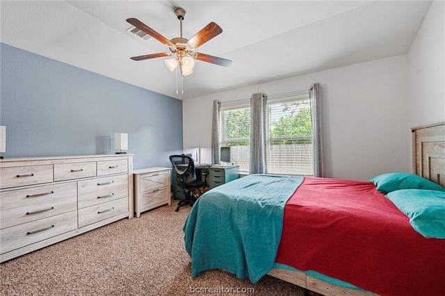 2042 Rock Ridge Avenue, Bryan, TX 77807
