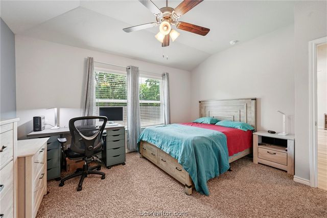 2042 Rock Ridge Avenue, Bryan, TX 77807