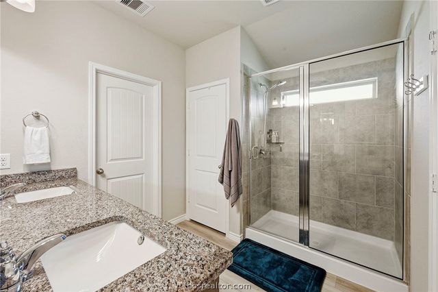 2042 Rock Ridge Avenue, Bryan, TX 77807