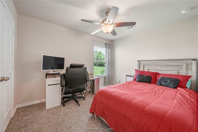 2042 Rock Ridge Avenue, Bryan, TX 77807