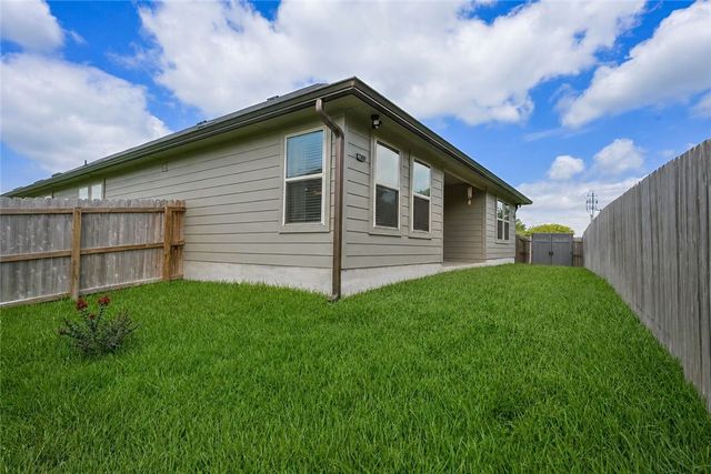 2042 Rock Ridge Avenue, Bryan, TX 77807