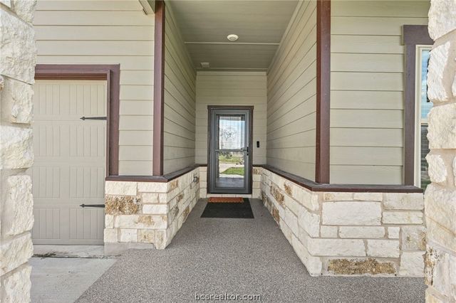 2042 Rock Ridge Avenue, Bryan, TX 77807