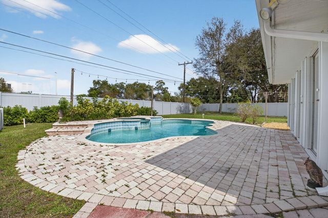 1231 SW 4th Street, Boca Raton, FL 33486