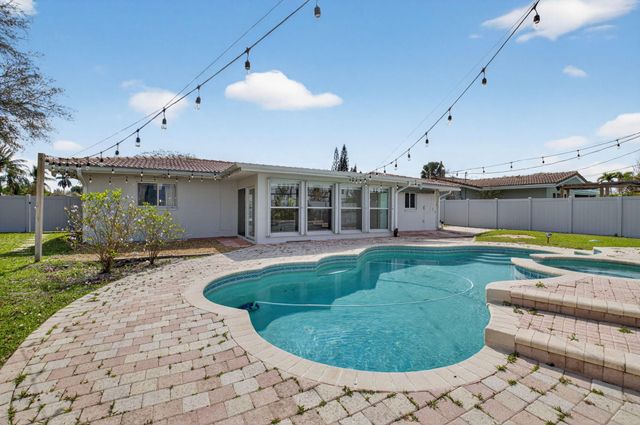 1231 SW 4th Street, Boca Raton, FL 33486