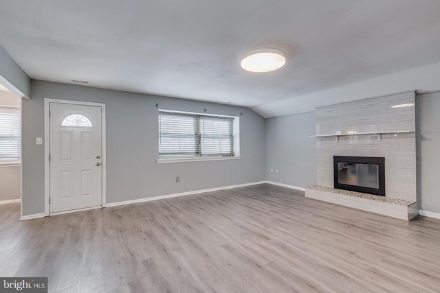 45 STRATFORD LN, Mount Laurel, NJ 08054